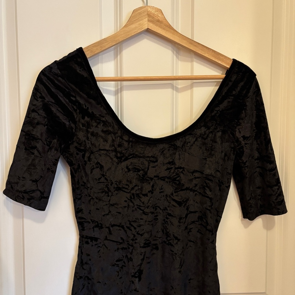 Black Velvet Body-Con Dress